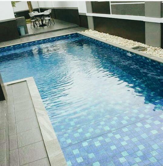 Villa Kaca Tanjung Lesung Exteriör bild